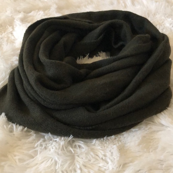 Cynthia Rowley Accessories - Cynthia Rowley Infinity Scarf